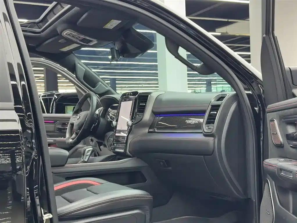 RAM Trucks Tyrannosaurus Rex 2022 6.2T US Spec — миниатюра 8