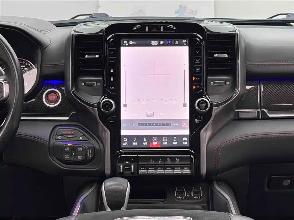 RAM Trucks Tyrannosaurus Rex 2022 6.2T US Spec — миниатюра 10