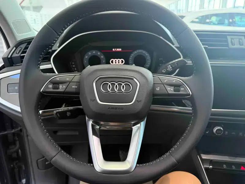 Audi Q3 2023 35 TFSI Progressive Dynamic — миниатюра 13