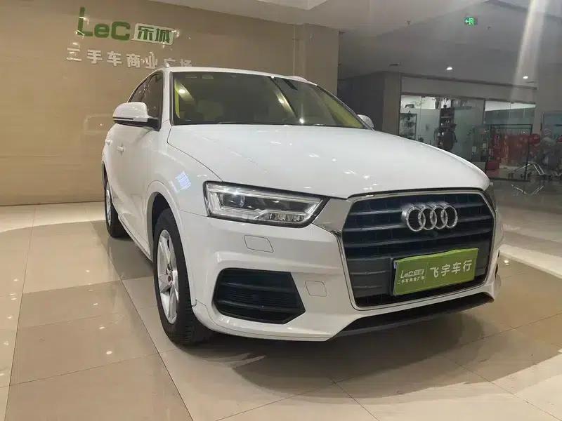 Audi Q3 2018 30th Anniversary Edition 30 TFSI Fashion Model — миниатюра 3