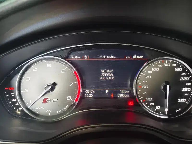 Audi A6L 2018 30th Anniversary Edition 45 TFSI quattro Sport — миниатюра 15