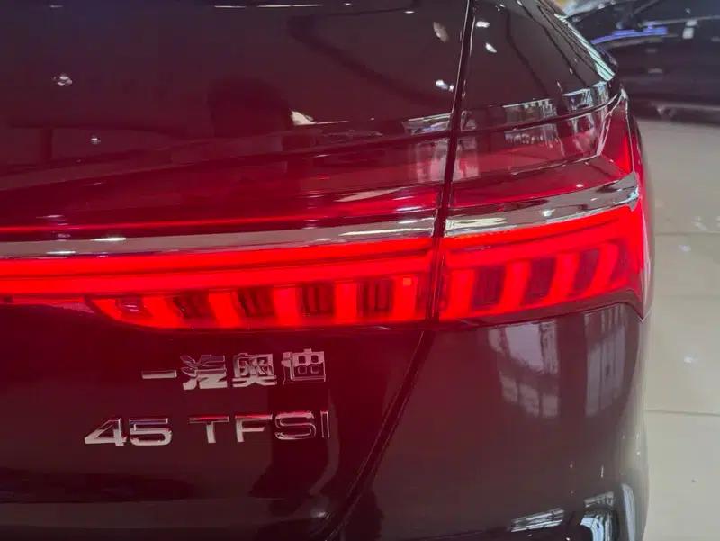 Audi A6L 2023 45 TFSI Premium Dynamic Edition — миниатюра 9