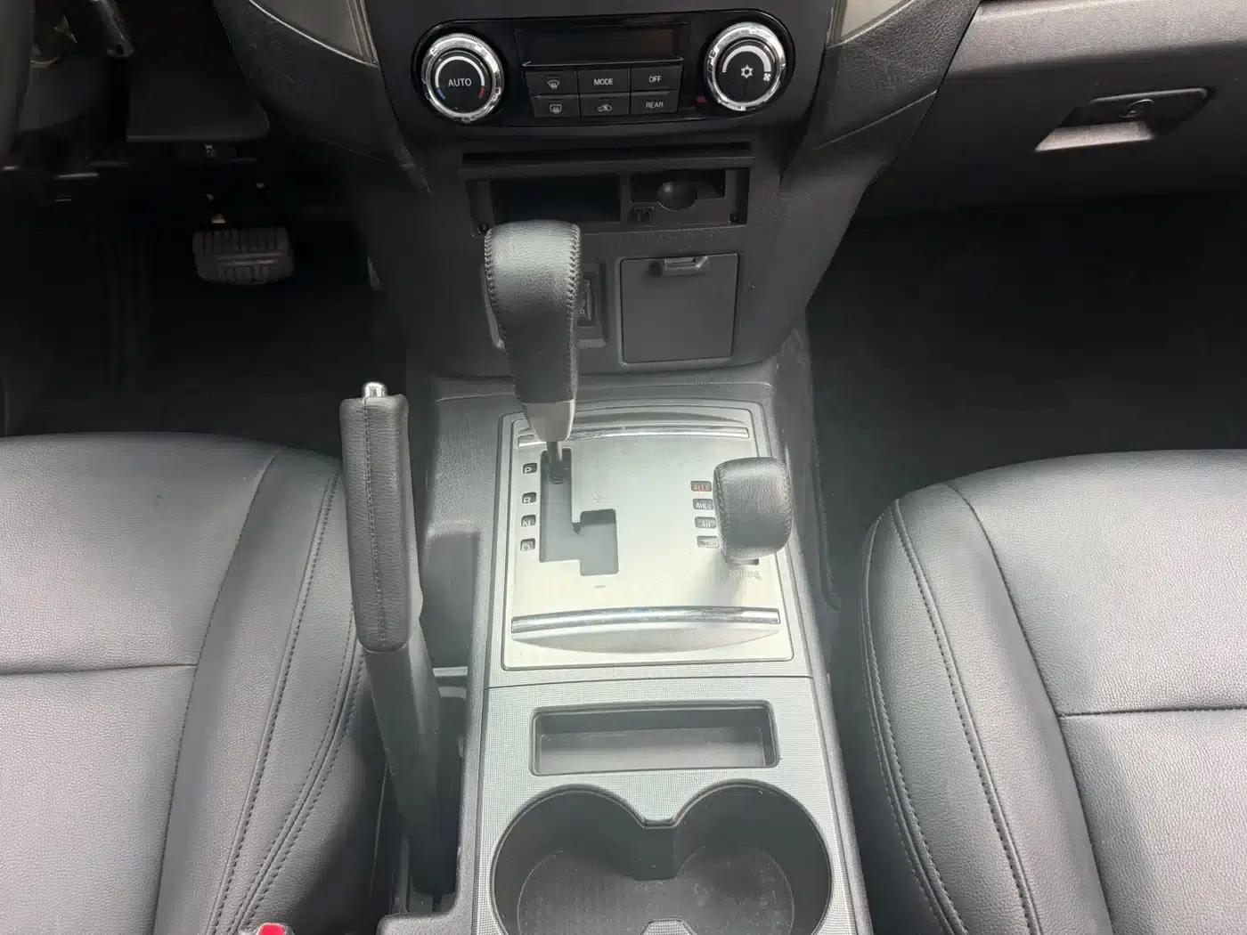2016 Pajero Imported 3.0L Automatic Standard Edition (National V Emission Standard) — миниатюра 7