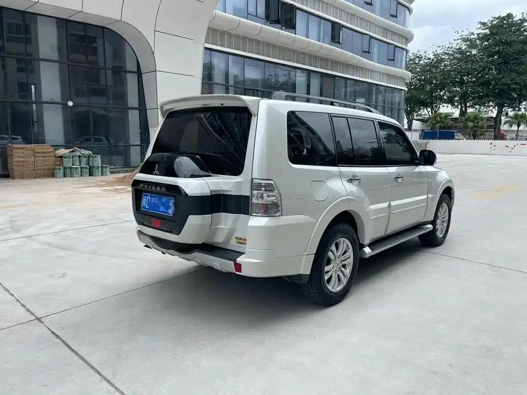 2020 Pajero (Imported) V97 3.8L Automatic — миниатюра 4