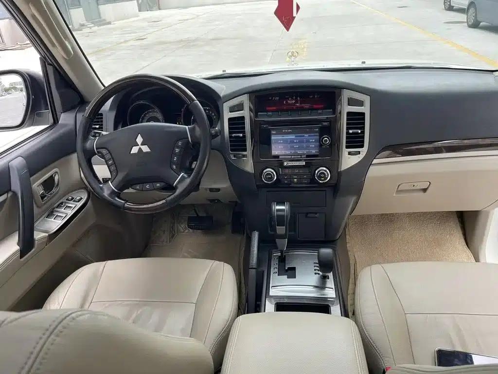 2020 Pajero (Imported) V97 3.8L Automatic — миниатюра 7