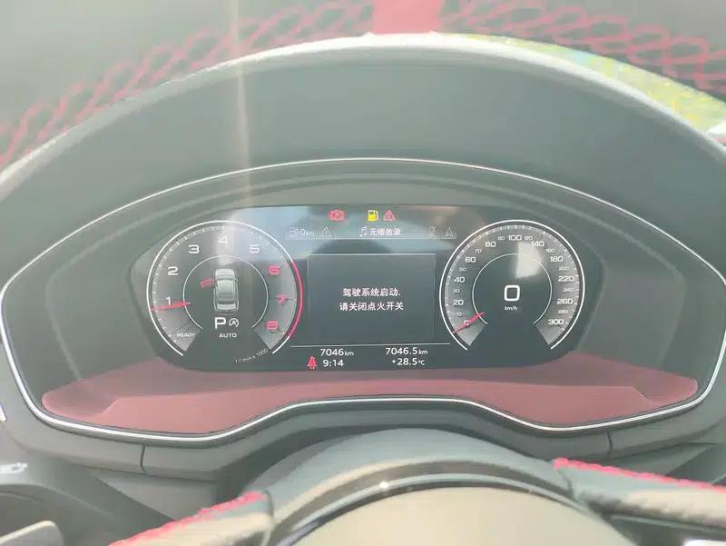 Audi A4L 2025 2 Million Unit Enjoyment Edition 40 TFSI Luxury Dynamic Model — миниатюра 13