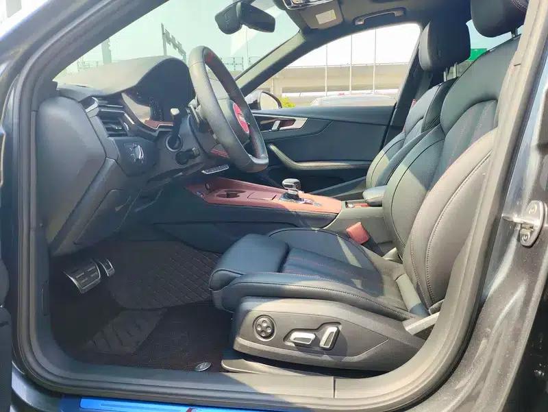 Audi A4L 2025 2 Million Unit Enjoyment Edition 40 TFSI Luxury Dynamic Model — миниатюра 14