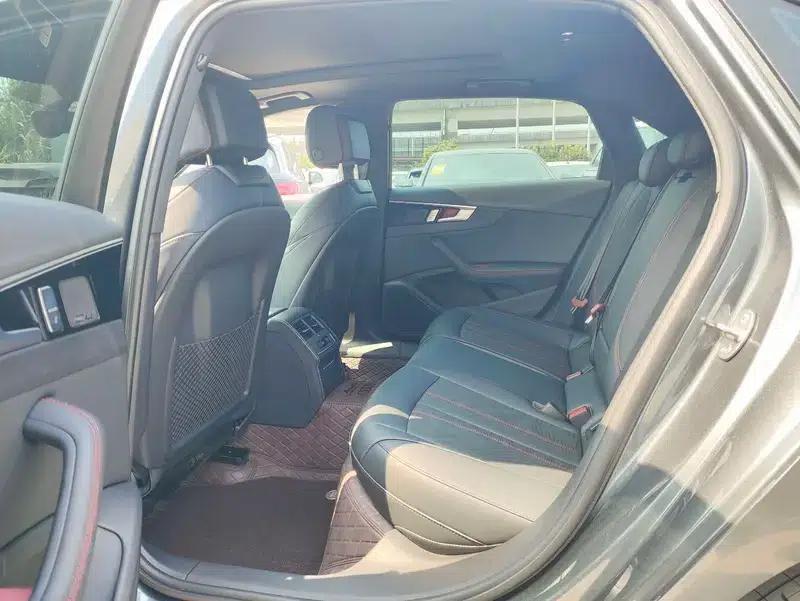 Audi A4L 2025 2 Million Unit Enjoyment Edition 40 TFSI Luxury Dynamic Model — миниатюра 15
