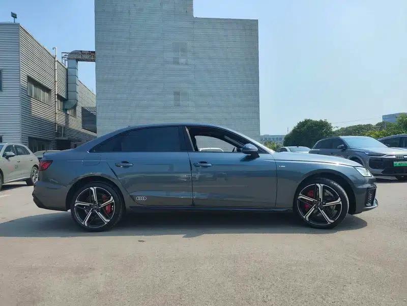 Audi A4L 2025 2 Million Unit Enjoyment Edition 40 TFSI Luxury Dynamic Model — миниатюра 7