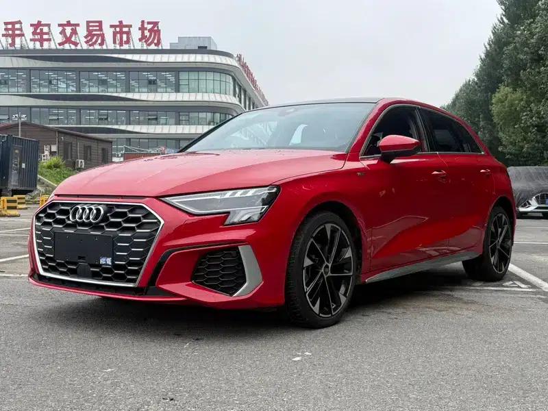 Audi A3 2023 Sportback 35 TFSI Fashion Sport — миниатюра 1