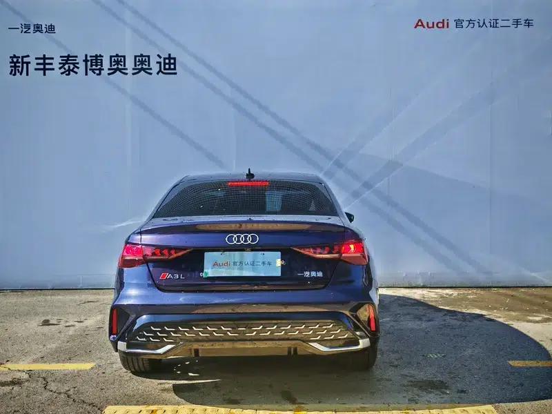 Audi A3 2025 A3L Limousine 35 TFSI Flying Spur Luxury Edition + Luxury Package — миниатюра 4