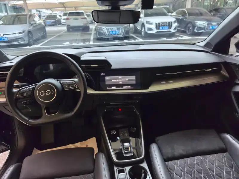 Audi A3 2023 Facelift A3L Limousine 35 TFSI Luxury Sport — миниатюра 11
