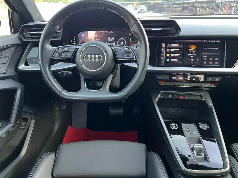 Audi A3 2022 Sportback 35 TFSI Fashion Sport — миниатюра 11