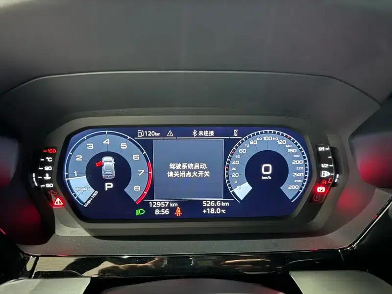 Audi A3 2023 Facelift Sportback 35 TFSI Fashion Sporty Model — миниатюра 9
