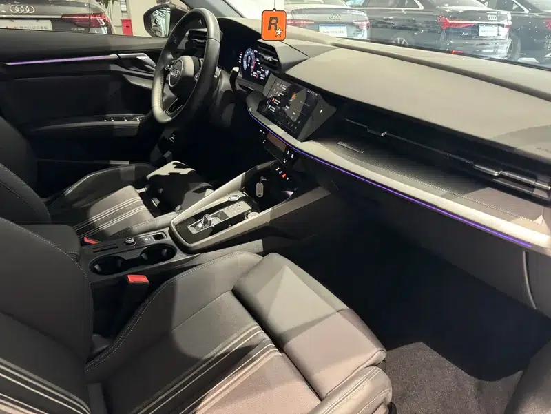 Audi A3 2023 Facelift Sportback 35 TFSI Fashion Sporty Model — миниатюра 10