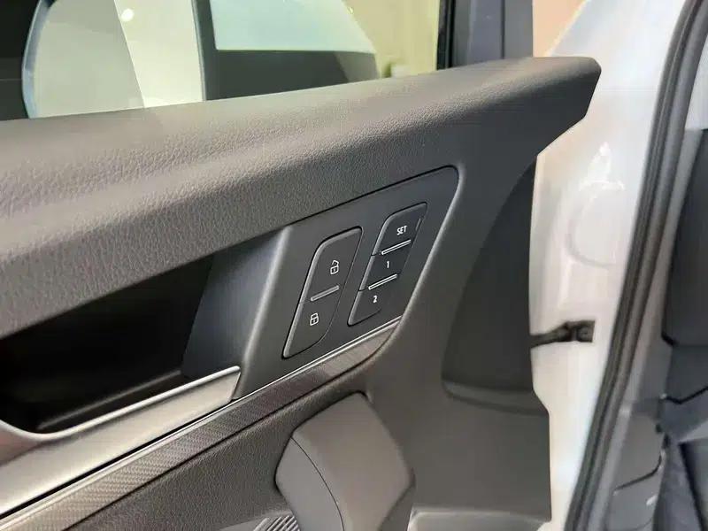 Audi Q5L 2022 45T Luxury Dynamic — миниатюра 4