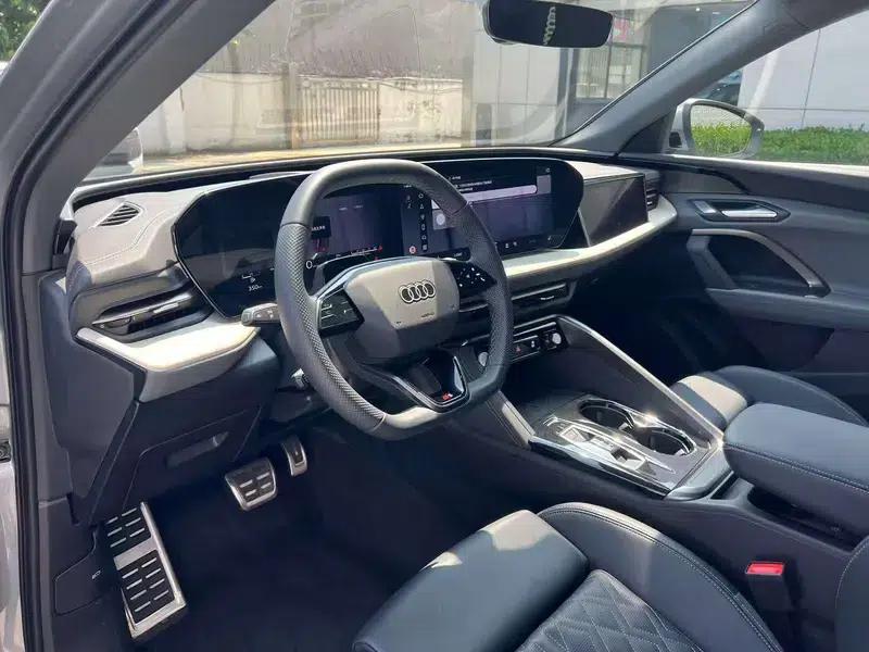 Audi Q5L 2026 2.0T Exclusive Edition for Million Users — миниатюра 9