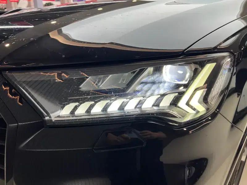 Audi Q7 2020 55 TFSI quattro Black Knight Edition — миниатюра 7