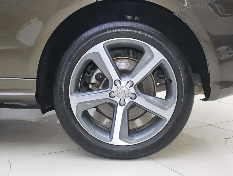 Audi Q5 (Imported) 2013 45 TFSI quattro Sport — миниатюра 5