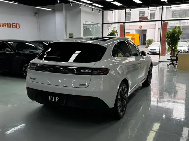 Wenjie M5 2022 Extended Range AWD Performance Edition — миниатюра 6