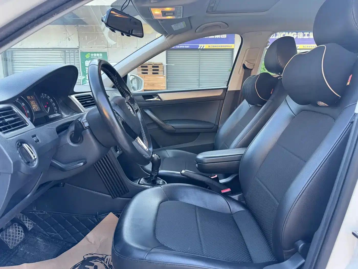 Rapid 2014 1.6L Automatic Enjoy Edition — миниатюра 8