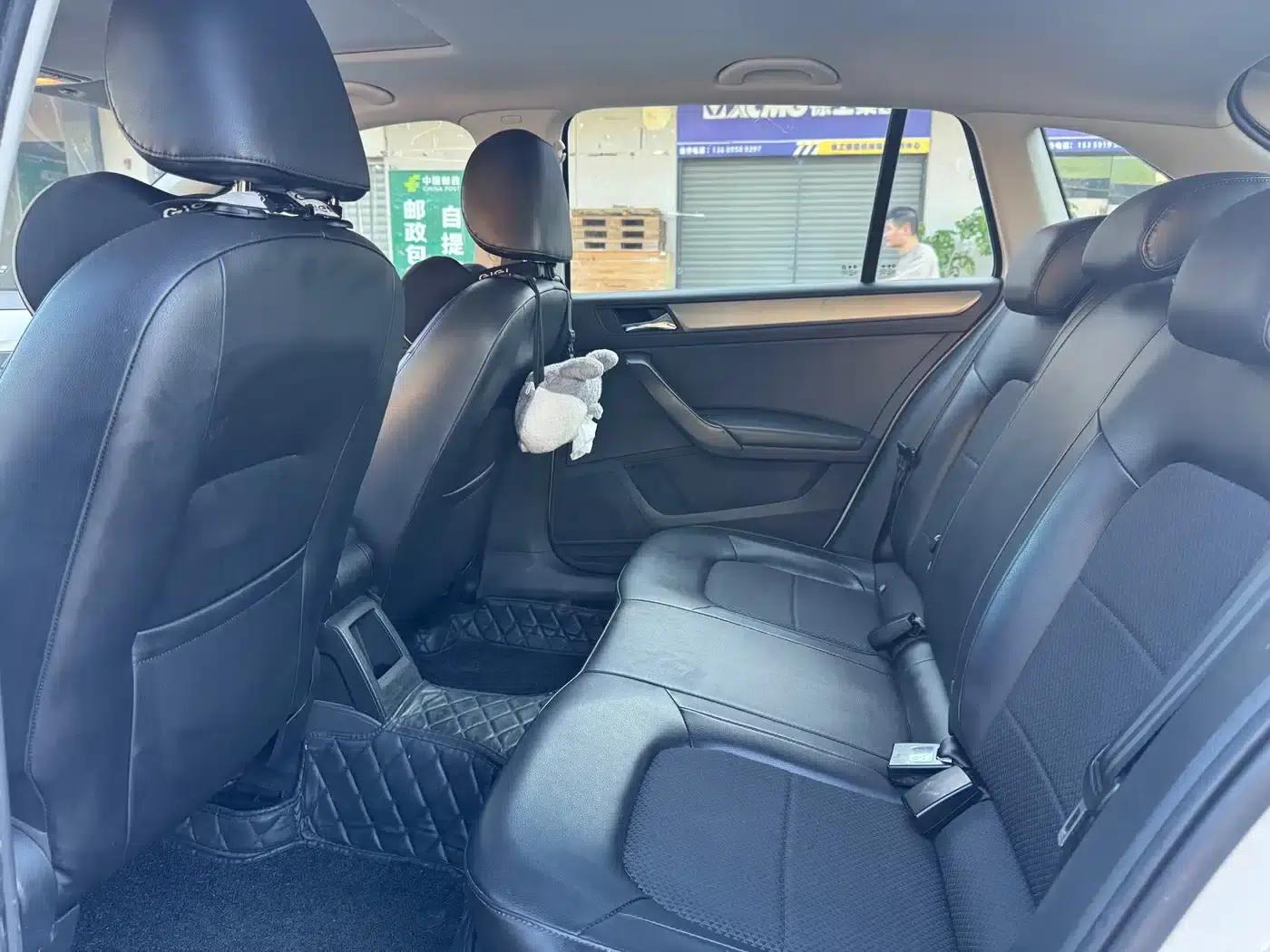 Rapid 2014 1.6L Automatic Enjoy Edition — миниатюра 9
