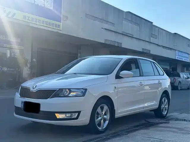 Rapid 2014 1.6L Automatic Enjoy Edition