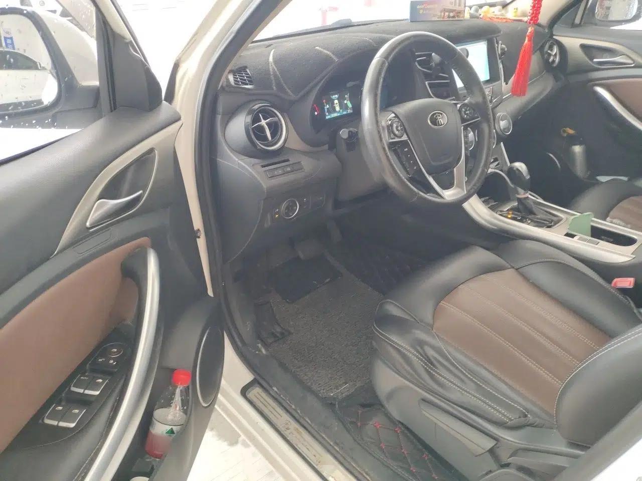 BYD Song 2016 GaiShi Edition 1.5TID Automatic Elite Model — миниатюра 16