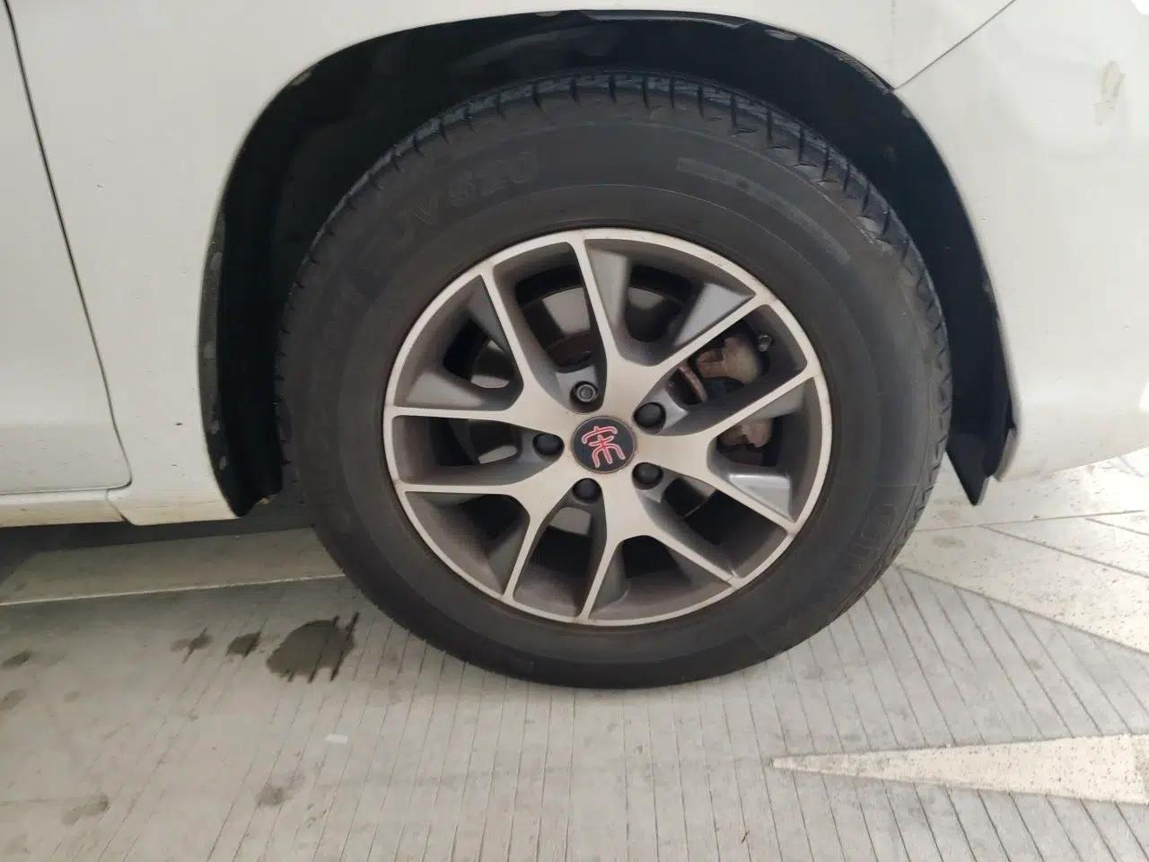 BYD Song 2016 GaiShi Edition 1.5TID Automatic Elite Model — миниатюра 8
