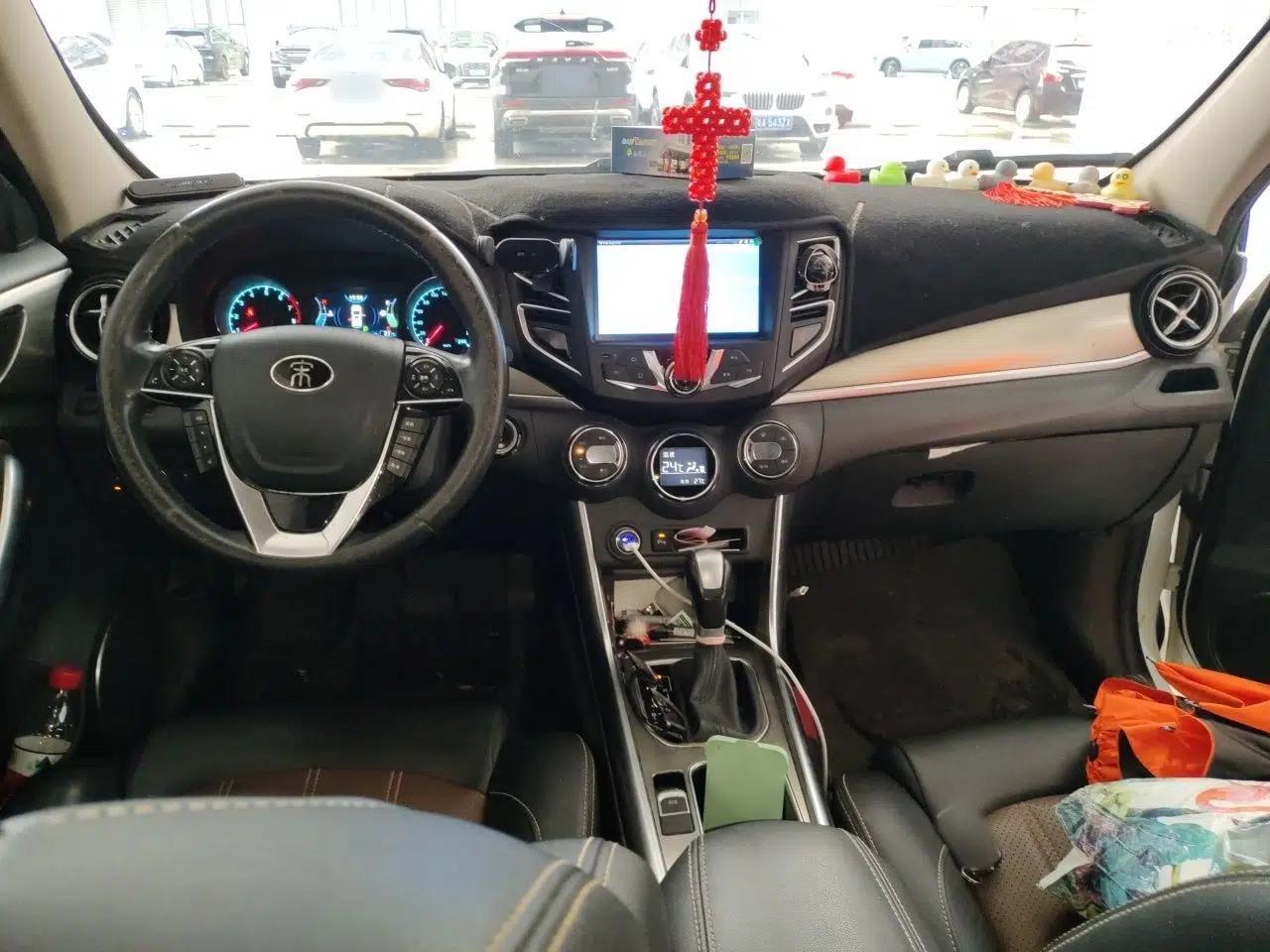 BYD Song 2016 GaiShi Edition 1.5TID Automatic Elite Model — миниатюра 9