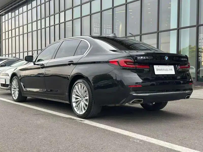 2022 BMW 5 Series 530Li Luxury M Sport Package — миниатюра 4