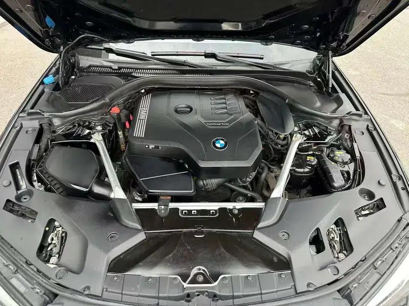 2022 BMW 5 Series 530Li Luxury M Sport Package — миниатюра 7