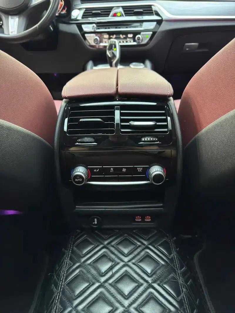 2023 BMW 5 Series 530Li Luxury M Sport Package — миниатюра 6