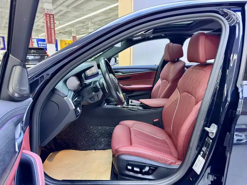 2023 BMW 5 Series 530Li Luxury M Sport Package — миниатюра 10