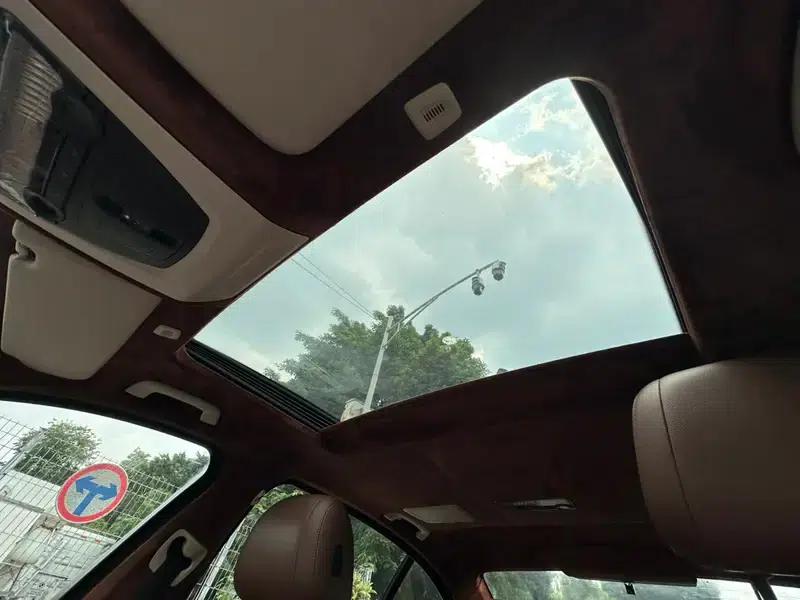 BMW 5 Series 2013 520Li Elegant Edition — миниатюра 16