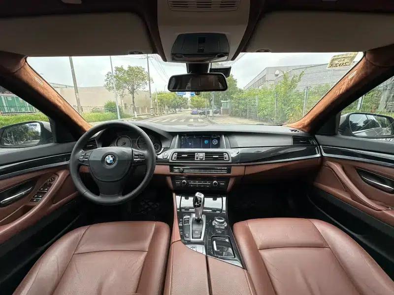 BMW 5 Series 2013 520Li Elegant Edition — миниатюра 9