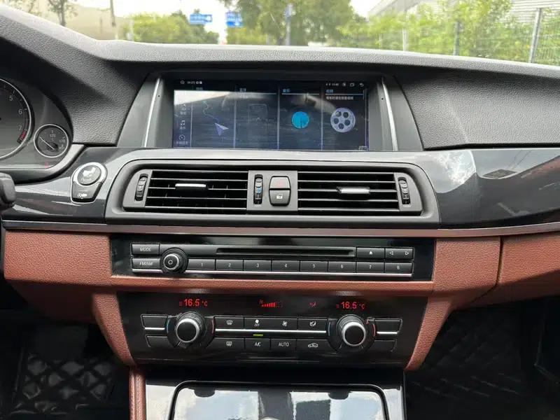 BMW 5 Series 2013 520Li Elegant Edition — миниатюра 10
