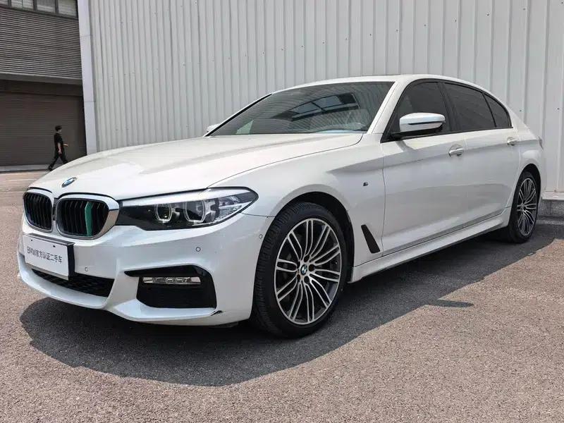 2018 BMW 5 Series 530Li Leading Edition M Sport Package — миниатюра 1
