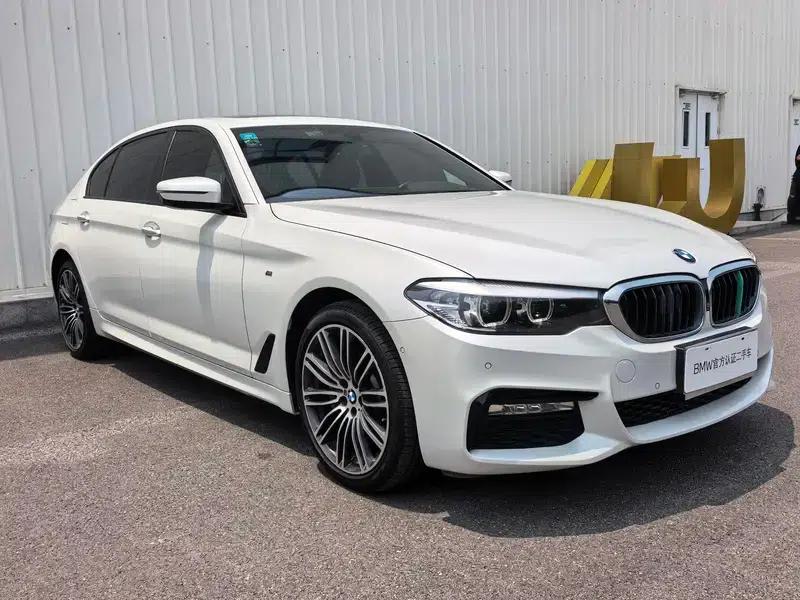 2018 BMW 5 Series 530Li Leading Edition M Sport Package — миниатюра 3