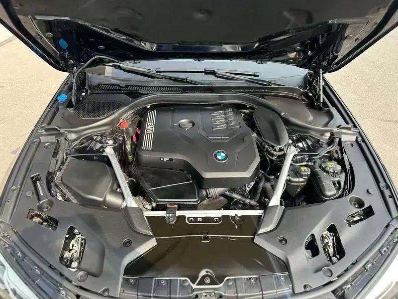 2021 BMW 5 Series 530Li Leading Edition M Sport Package — миниатюра 7