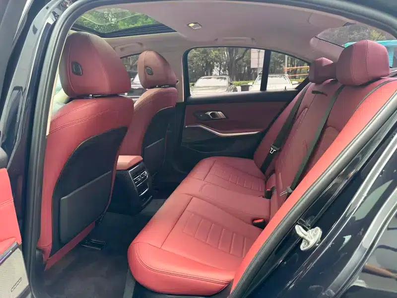 2022 BMW 3 Series Facelift 325i M Sport Shadow Edition — миниатюра 12