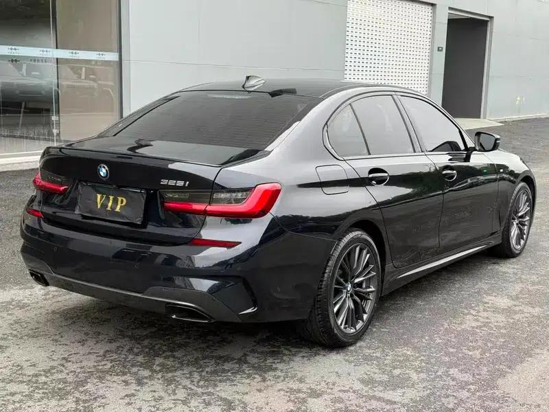 2022 BMW 3 Series Facelift 325i M Sport Shadow Edition — миниатюра 6