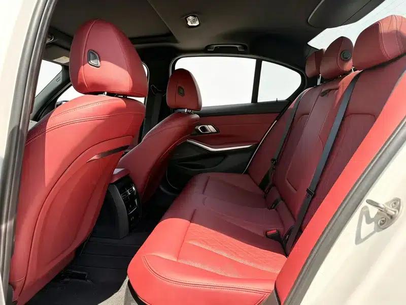 2023 BMW 3 Series 325i M Sport Shadow Edition — миниатюра 16