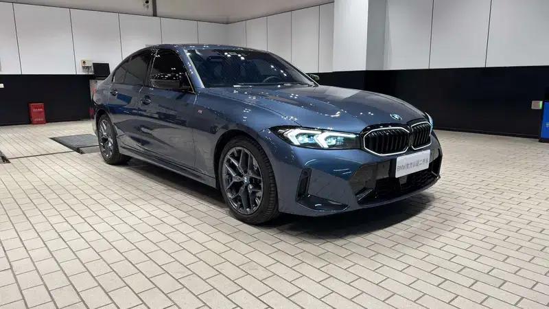 2025 BMW 3 Series 330i M Sport Shadow Edition — миниатюра 3