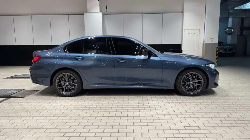 2025 BMW 3 Series 330i M Sport Shadow Edition — миниатюра 8