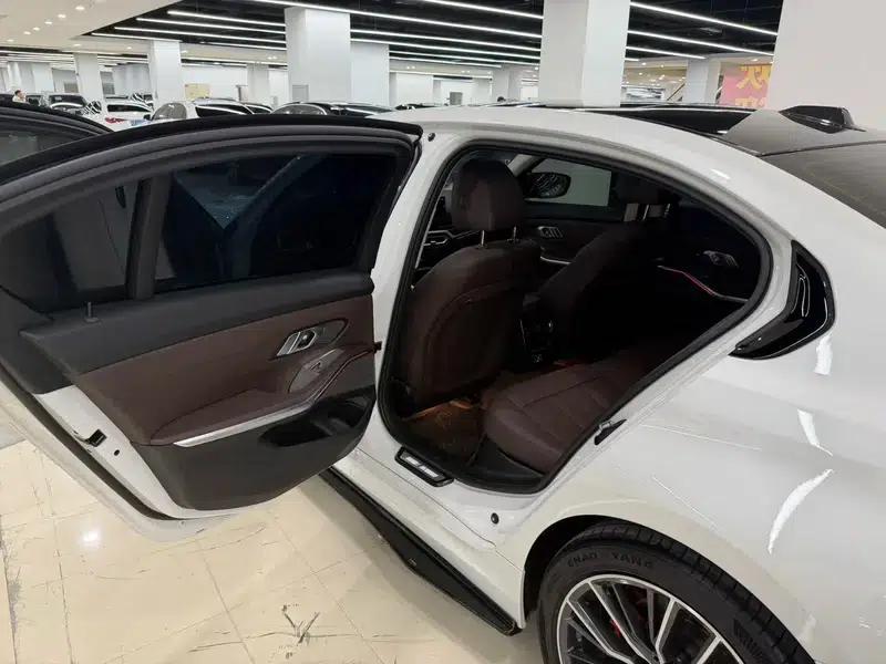 2023 BMW 3 Series 320Li M Sport Package — миниатюра 7