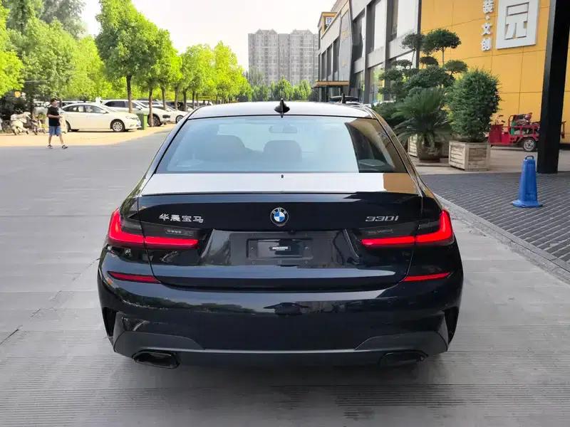 2021 BMW 3 Series 330i M Sport Shadow Edition — миниатюра 5