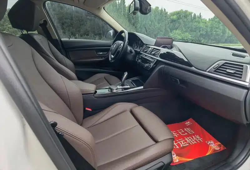 BMW 3 Series 2019 320Li Fashion Edition — миниатюра 16