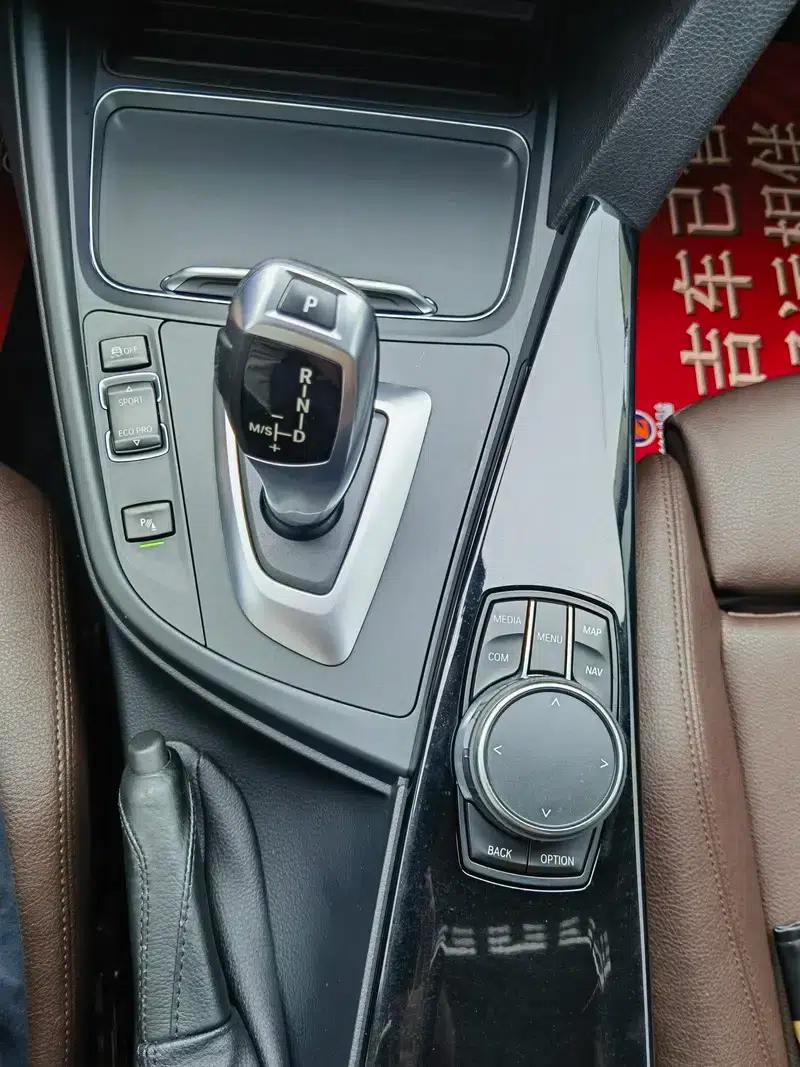 BMW 3 Series 2019 320Li Fashion Edition — миниатюра 10