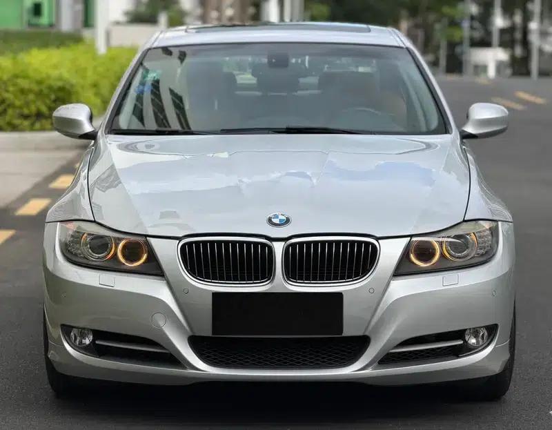 2011 BMW 3 Series 325i Luxury — миниатюра 2